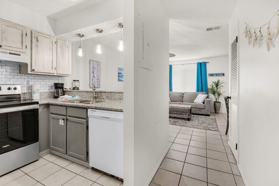 Kitchen to living room