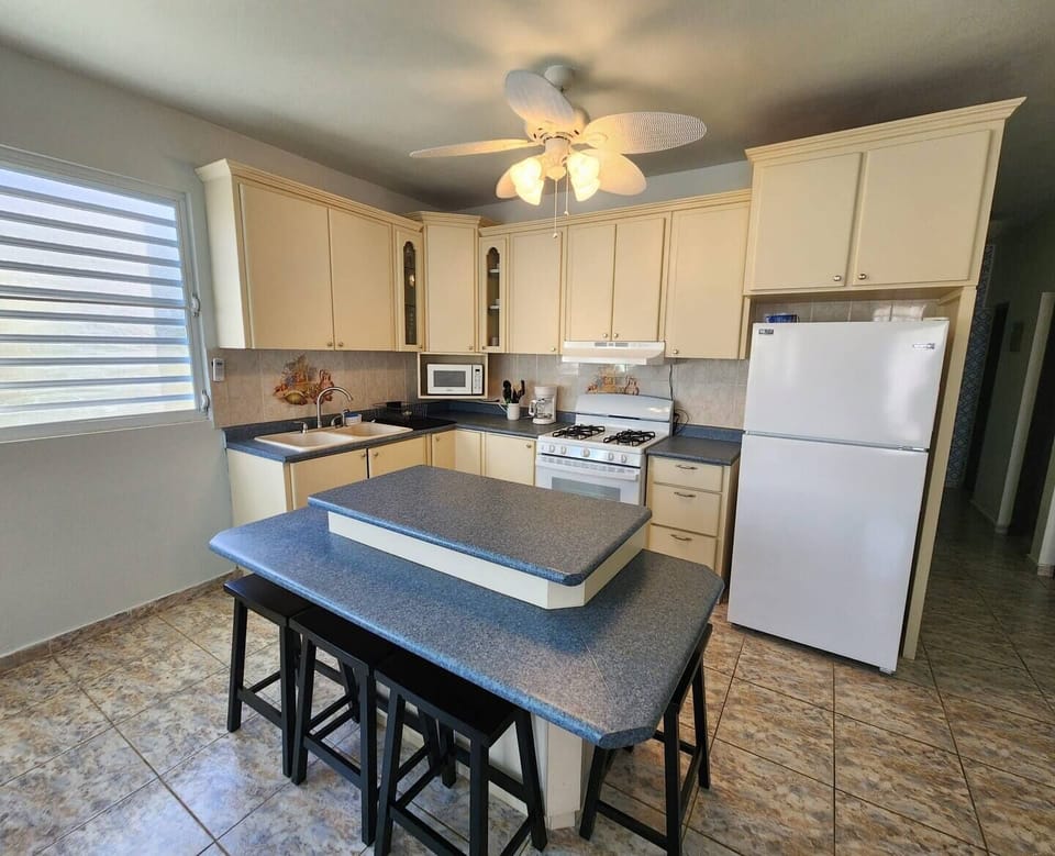 Full Kitchen- pot, pans, wine glasses, everything you need to cook meals. 