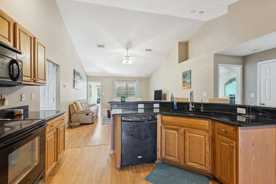 Kitchen | Drip Coffee Maker | Electric Tea Kettle | Toaster