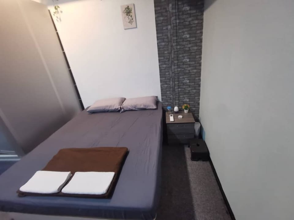 Economy Room, 1 Double Bed | Iron/ironing board, free WiFi