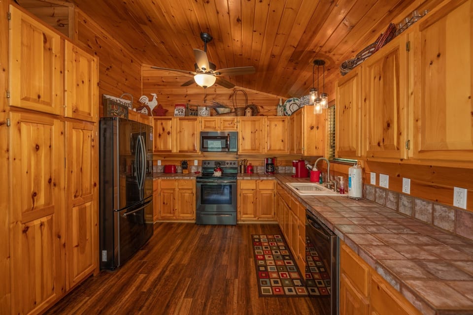 Kitchen with full size appliances