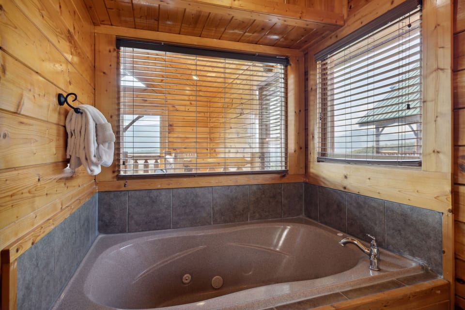 jacuzzi tub