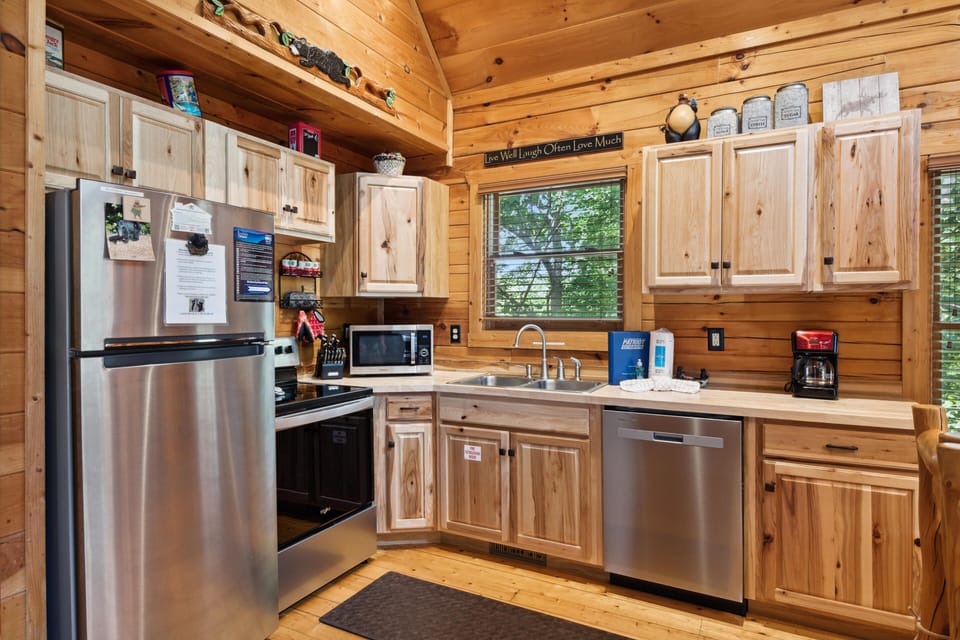 Full kitchen