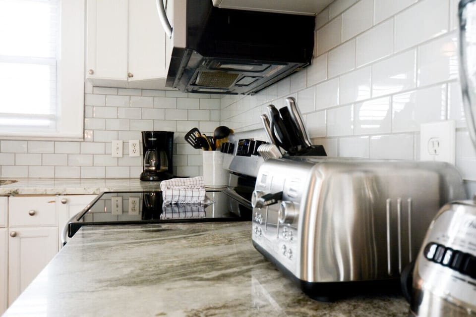 Our fully stocked kitchen is ready and waiting for you!