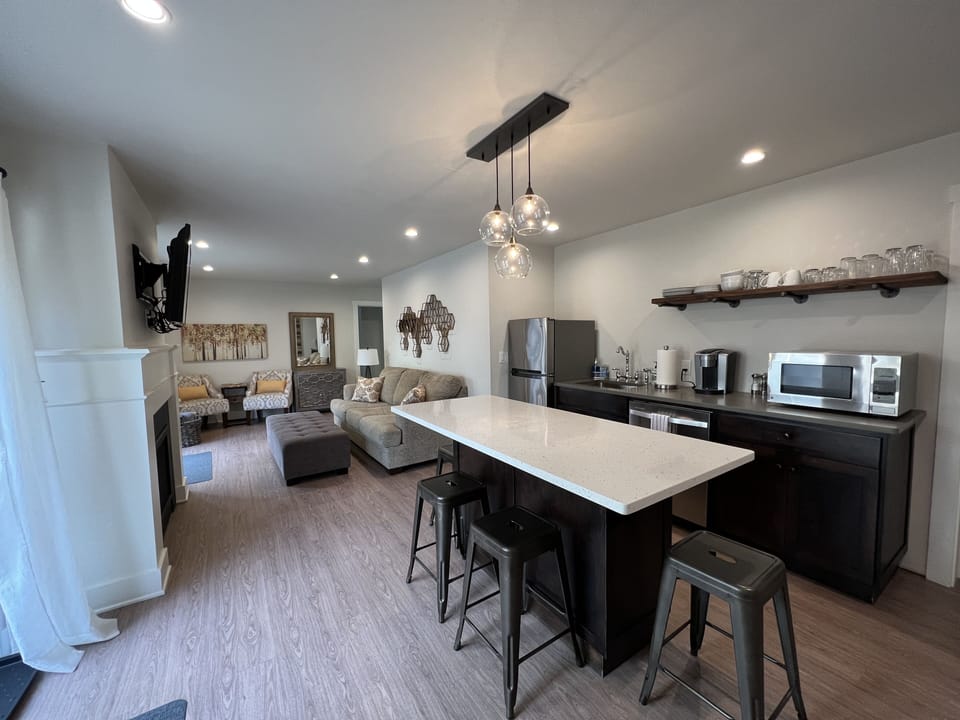 Kitchenette View 1