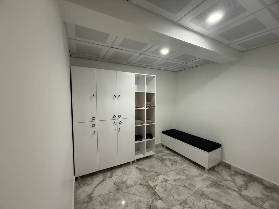 Premium bedding, Select Comfort beds, free WiFi, bed sheets