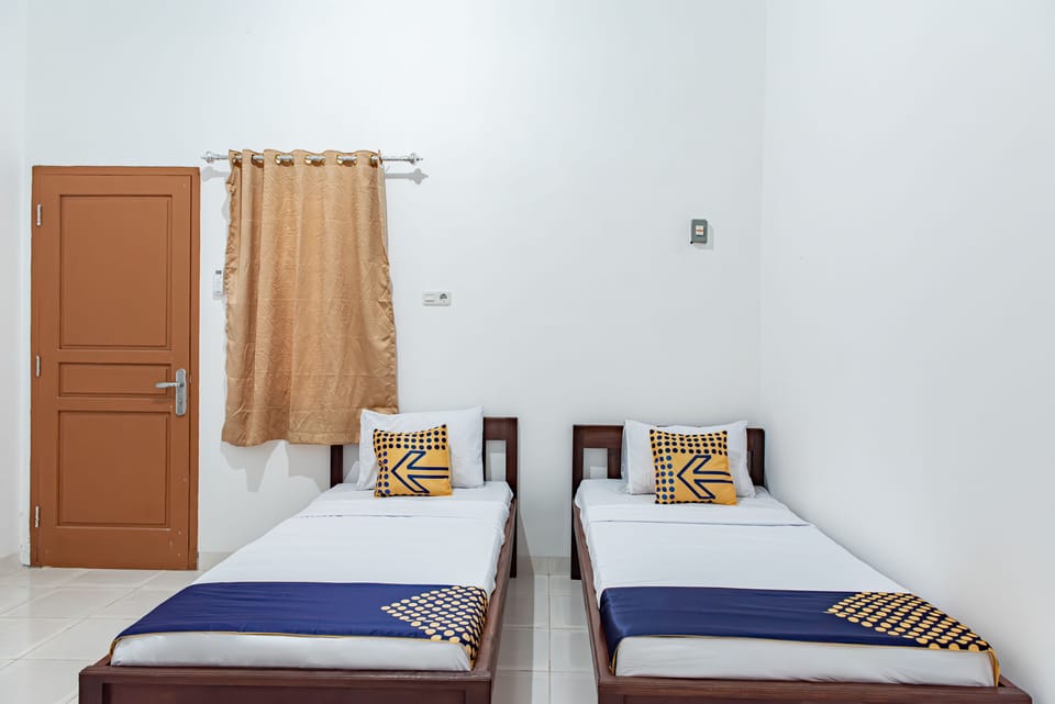 Economy Twin Room | WiFi (free), bed sheets