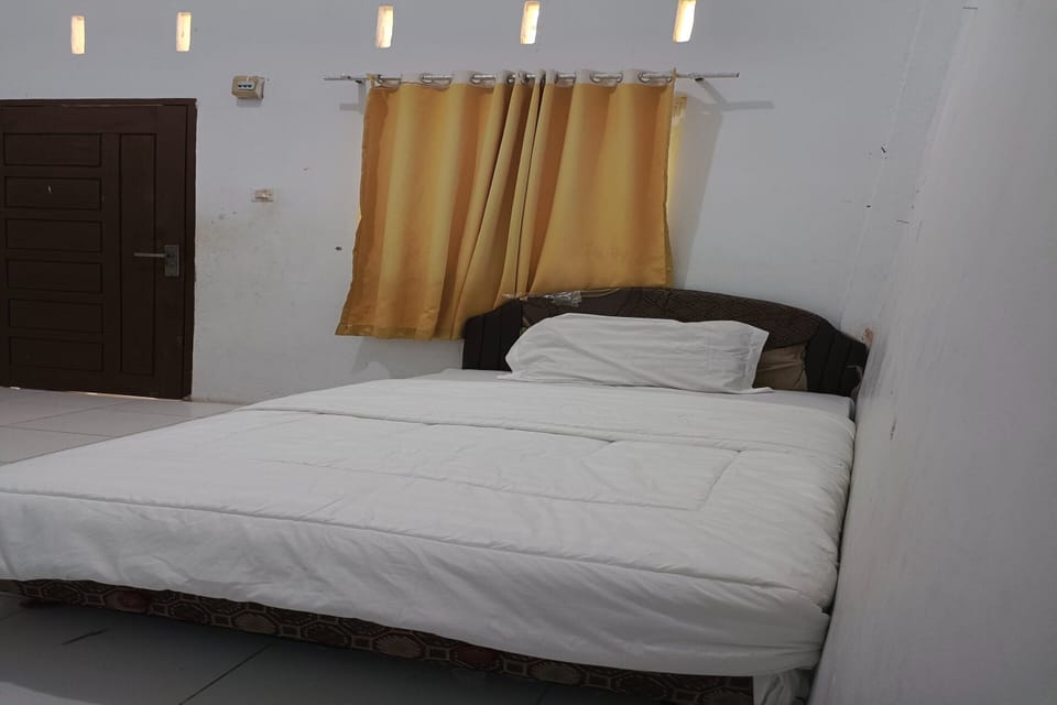 Basic Double Room | Bed sheets