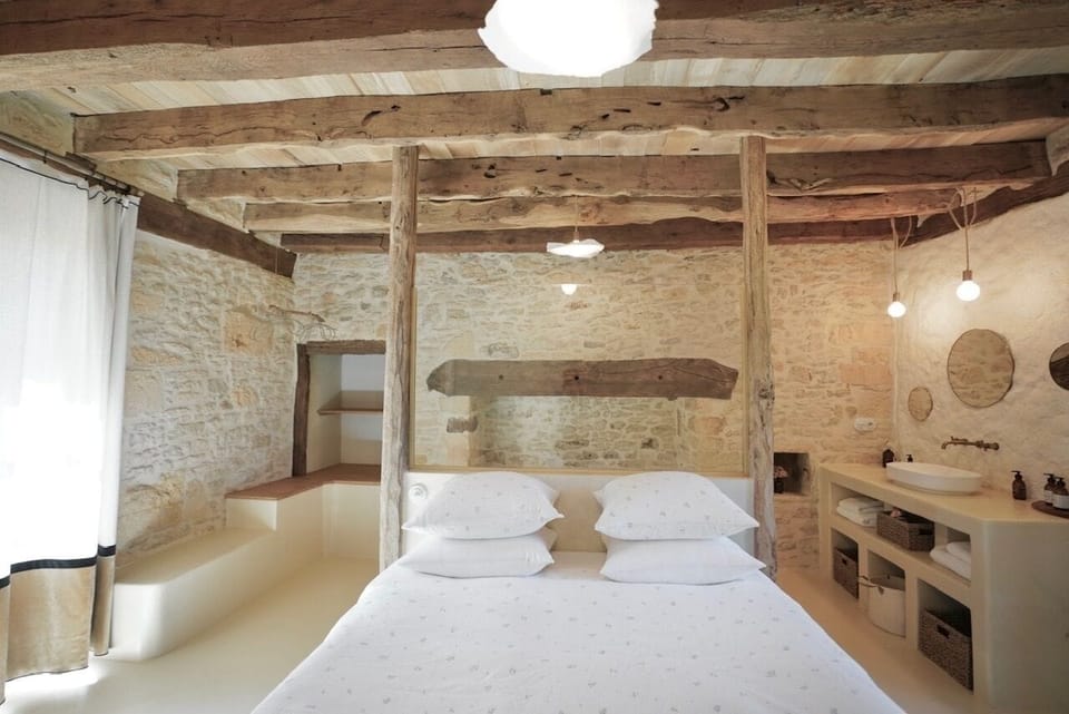 Signature Room | Premium bedding, down comforters, memory foam beds