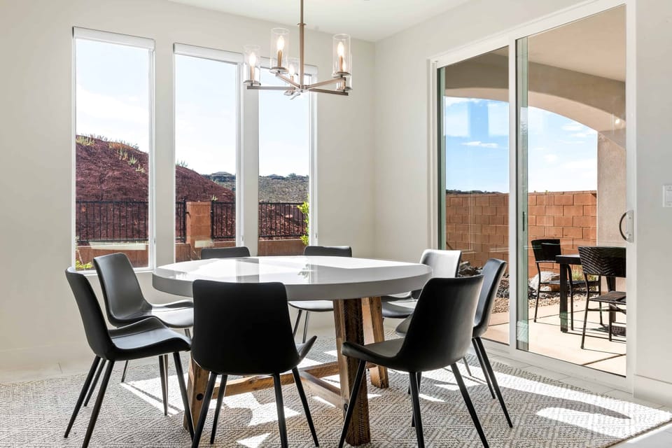 House, 5 Bedrooms | Dining