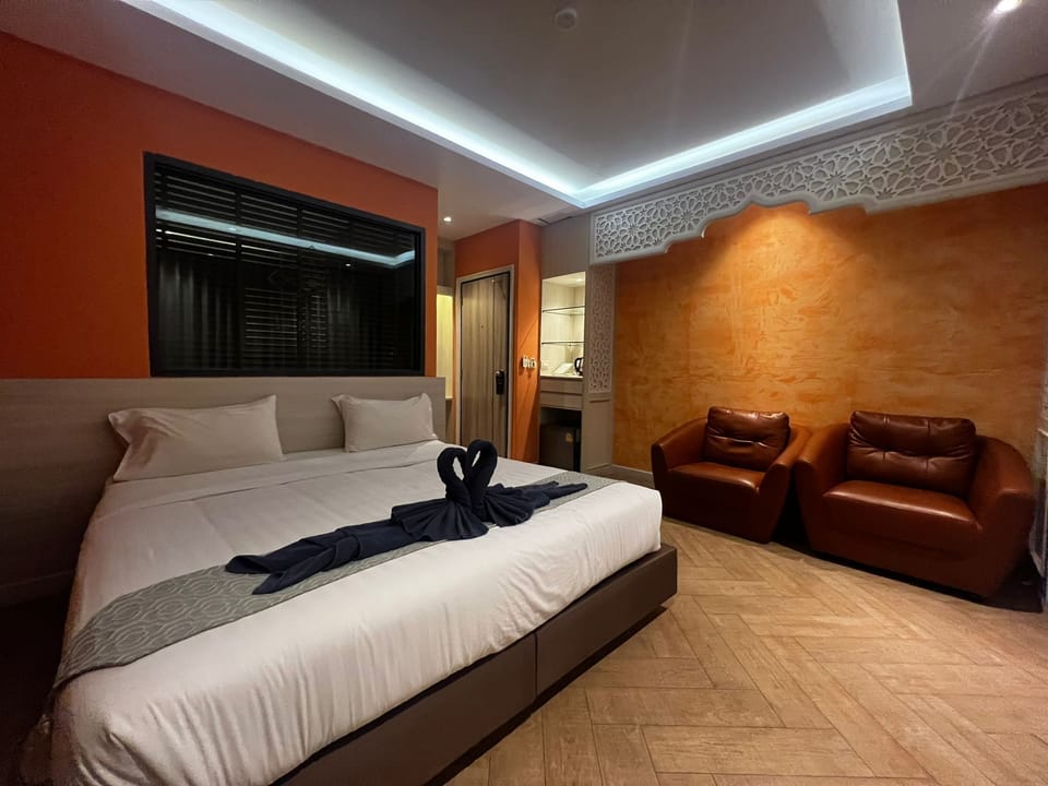 Premium Double Room | Premium bedding, individually decorated, individually furnished, desk