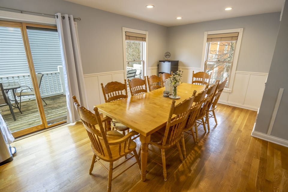 Main Level | Dining