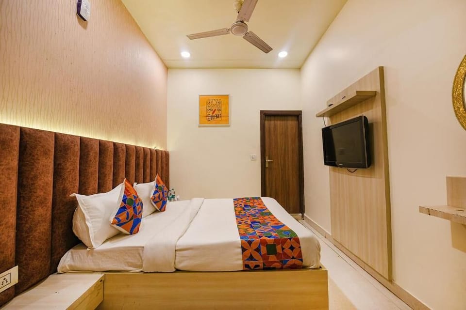Deluxe Double Room | Egyptian cotton sheets, premium bedding, pillowtop beds, in-room safe