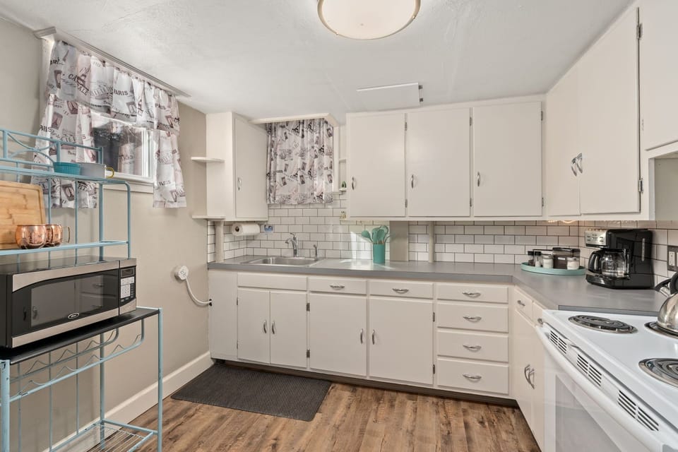 Fully-equipped Kitchen | Everything you could need!