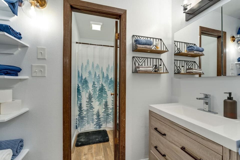Full bathroom