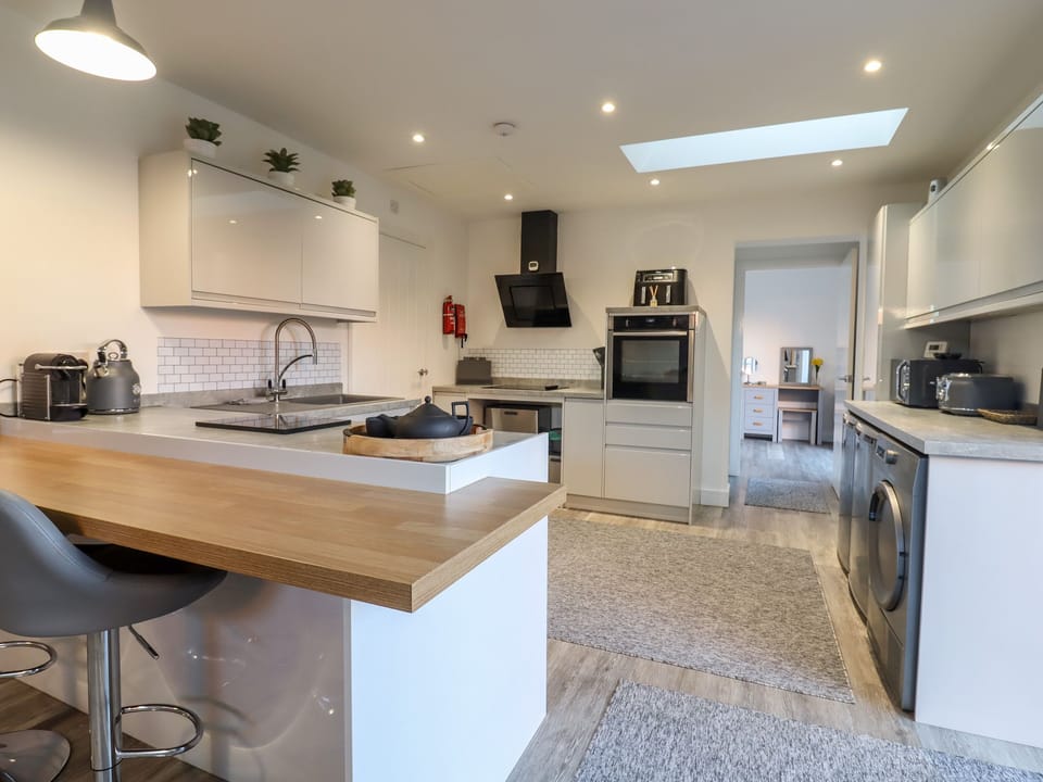 Fridge, dishwasher, electric kettle, toaster