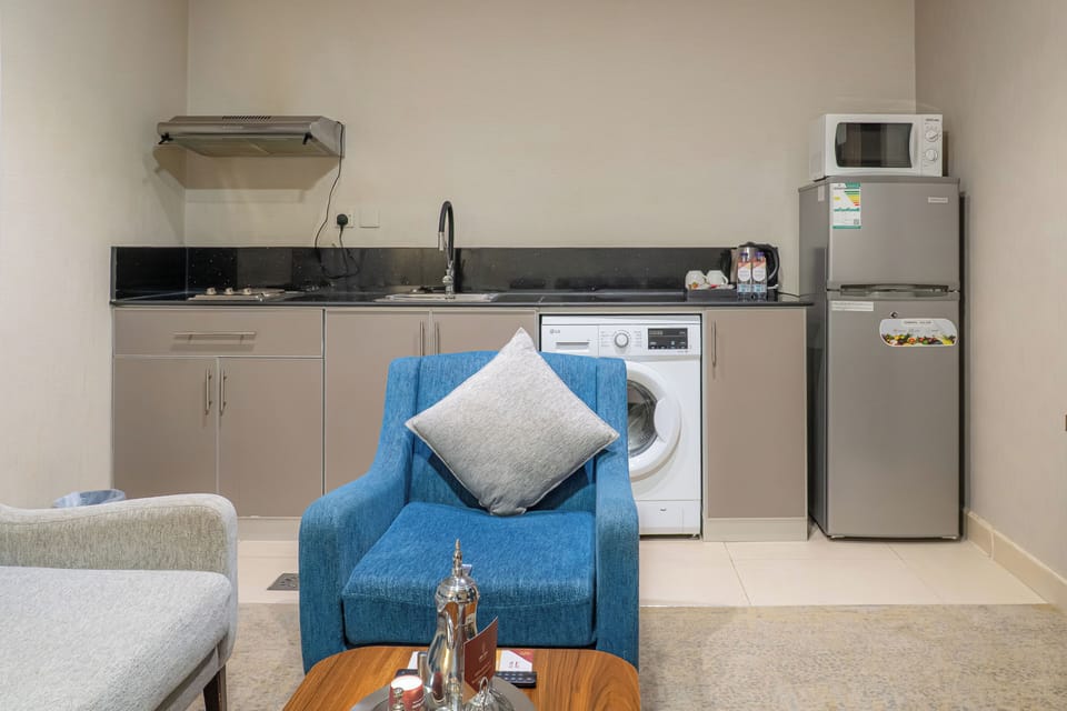 Deluxe Suite, 2 Bedrooms | Frette Italian sheets, premium bedding, pillowtop beds