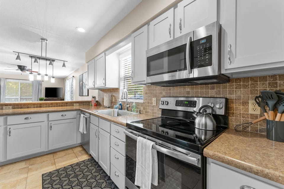 Kitchen area- microwave, oven