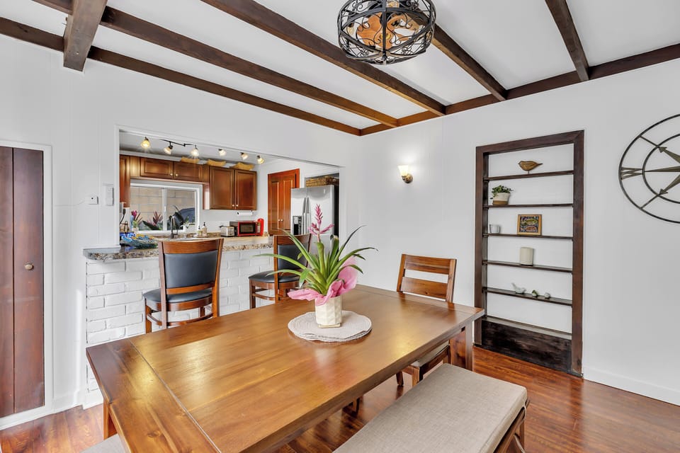 Dining area with seating for 10