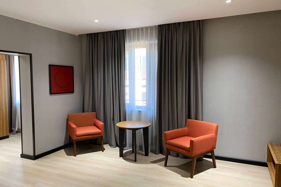 In-room safe, soundproofing