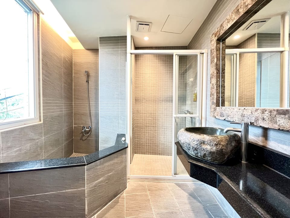 VIP Double Room, Bathtub | Bathroom | Free toiletries, hair dryer, slippers, towels