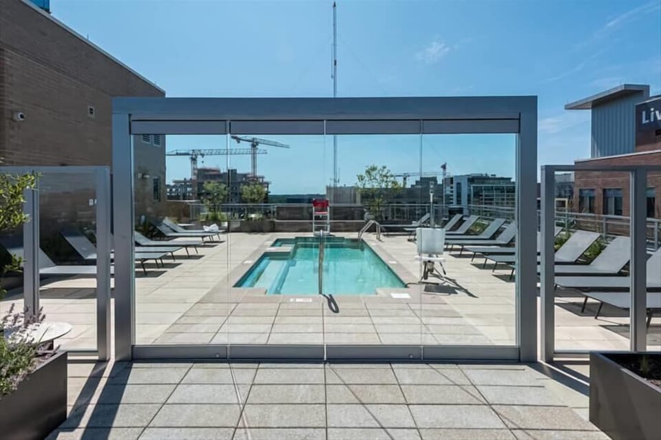 Bethesda 1 Bedroom Pool