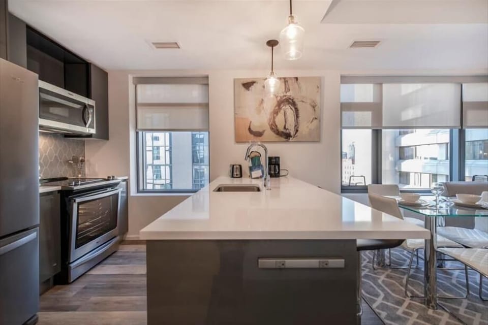 Downtown/South End Boston 1 Bedroom Kitchen