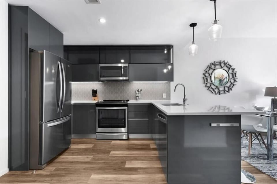 Downtown/South End Boston 1 Bedroom Kitchen