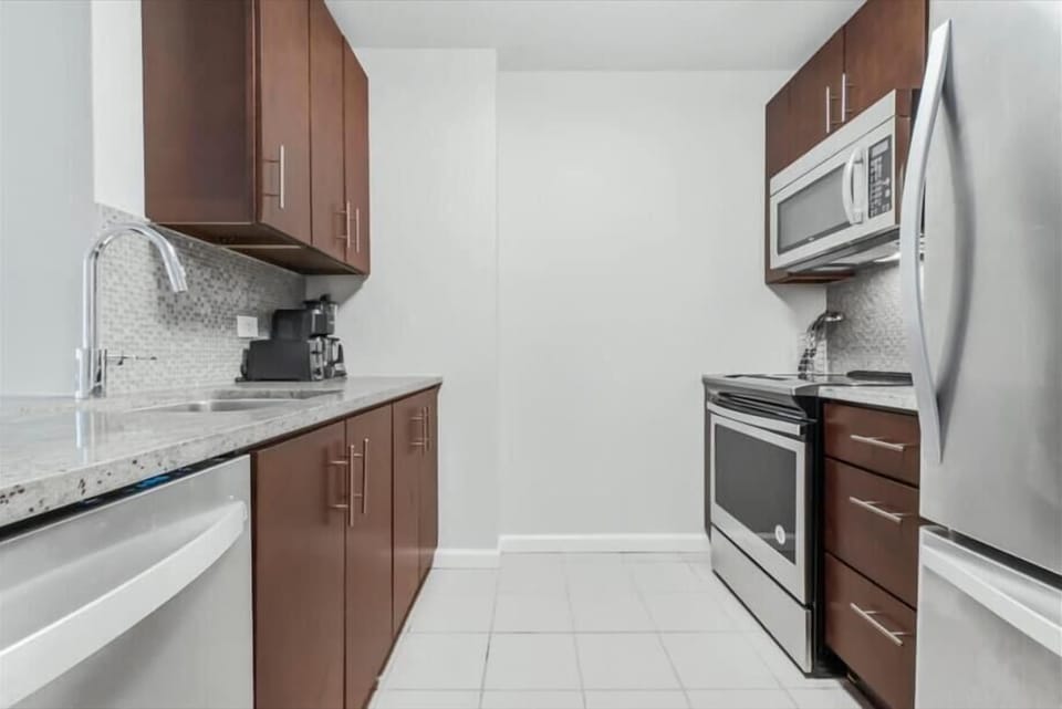 Jersey City 1 Bedroom Kitchen