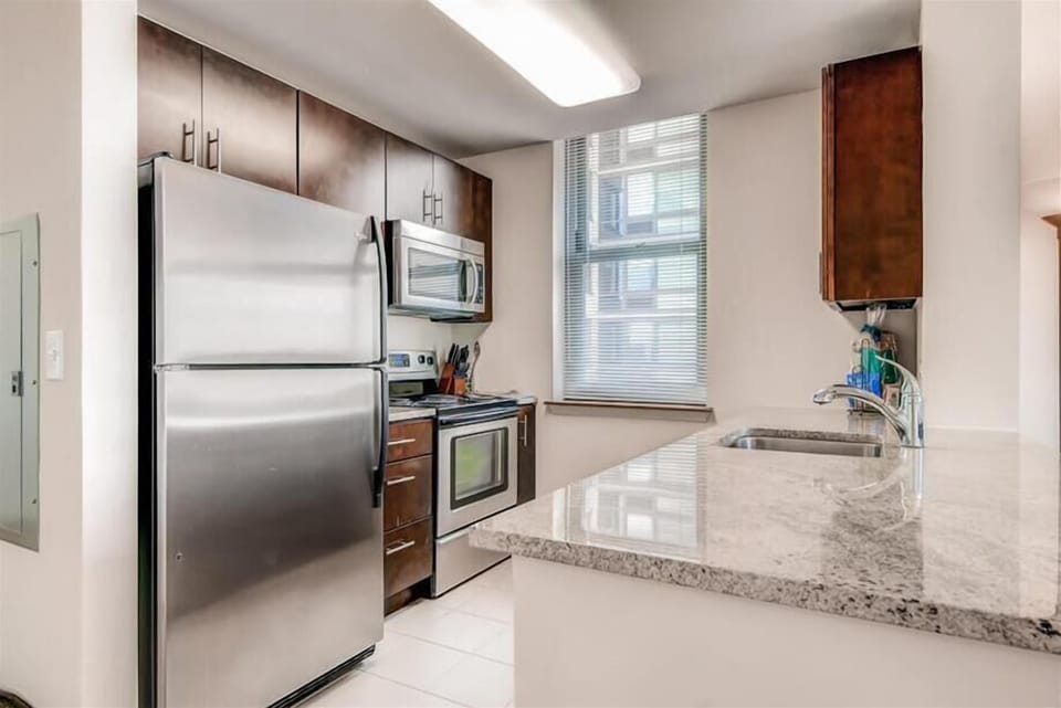 Jersey City 2 Bedroom Kitchen