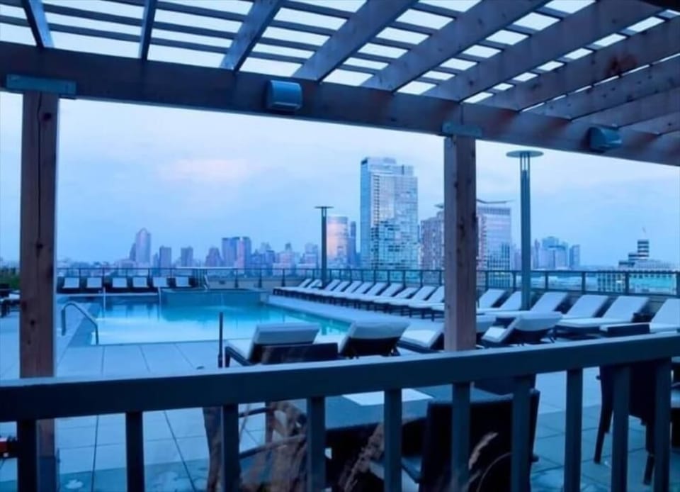 Jersey City 2 Bedroom River View