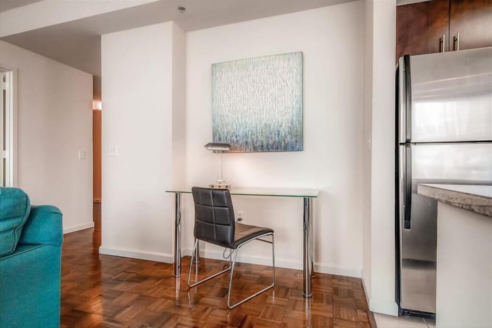 Jersey City 2 Bedroom Living Room