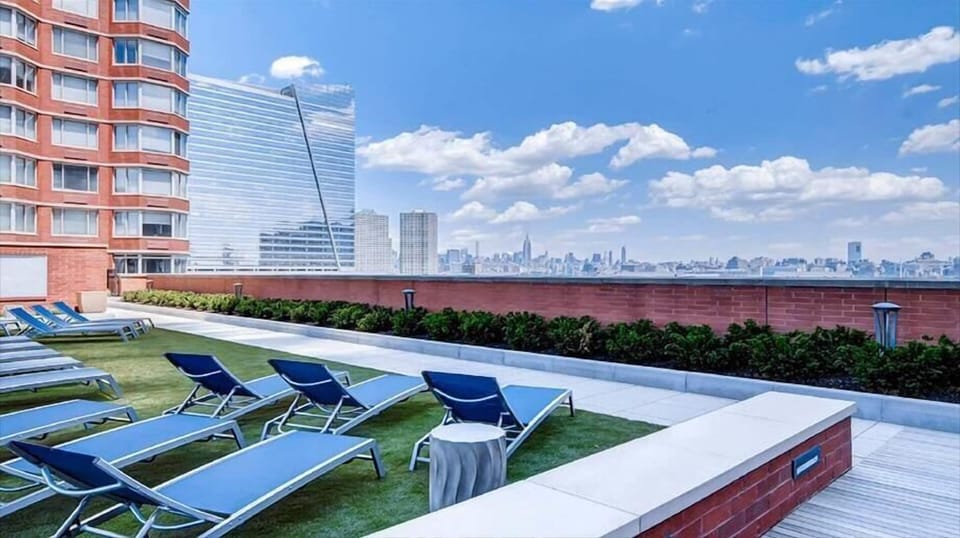 Jersey City 1 Bedroom Common Area