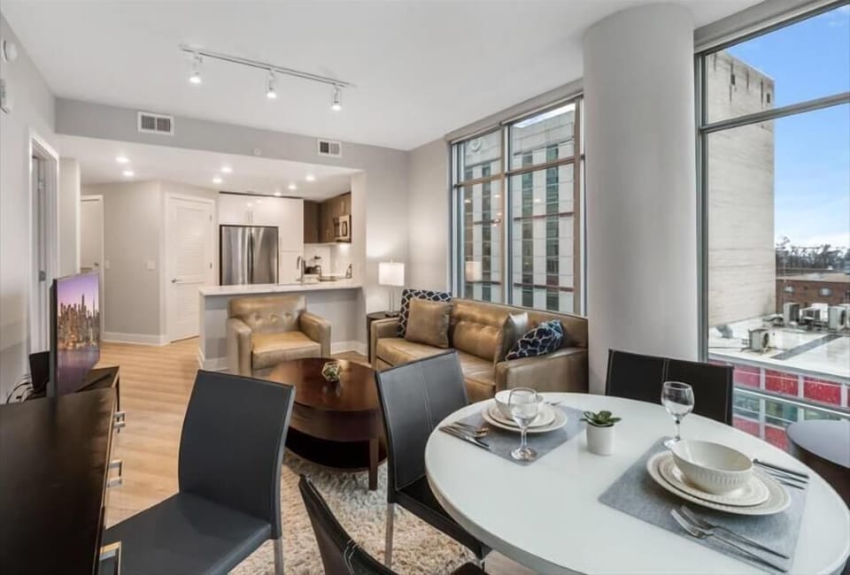 Bethesda 2 Bedroom Dining Room