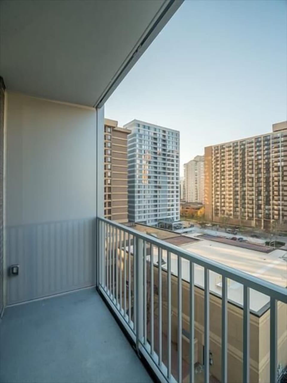 South Arlington Arlington 2 Bedroom with Balcony Misc.