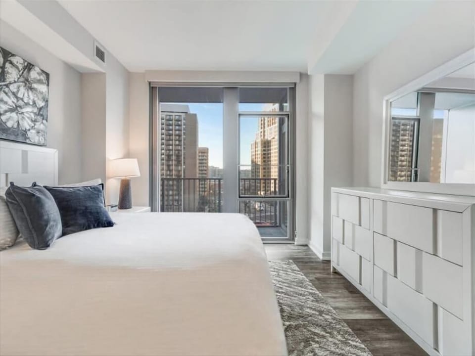 South Arlington Arlington 2 Bedroom with Balcony Bedroom 2