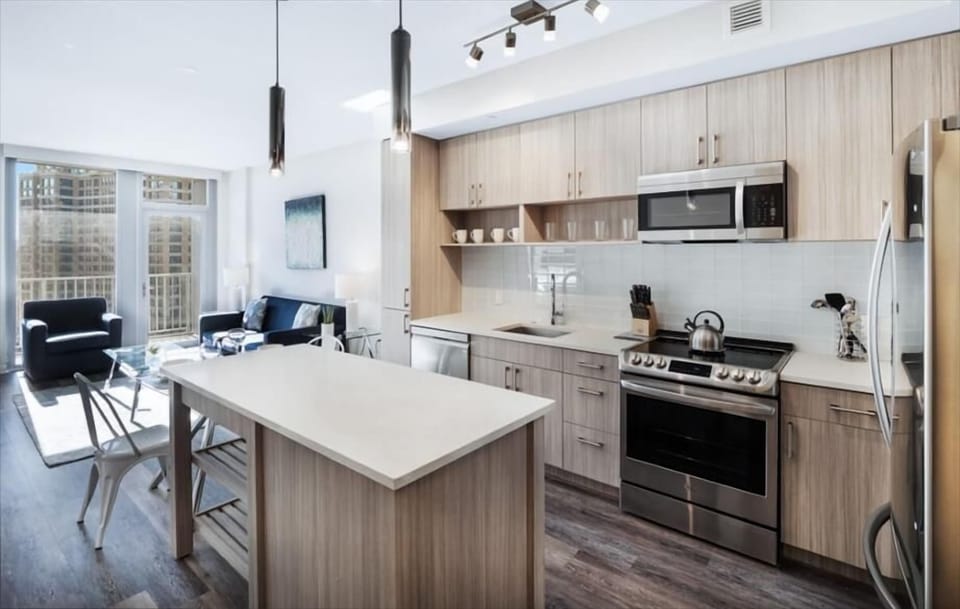 South Arlington Arlington 1 Bedroom with Balcony Kitchen