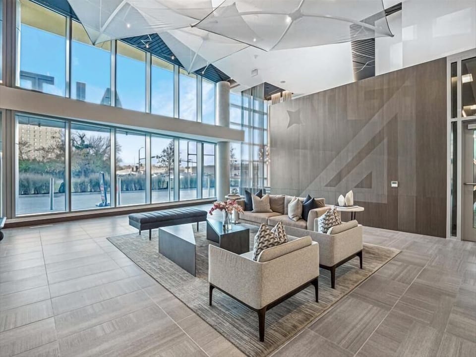 South Arlington Arlington 2 Bedroom Lobby