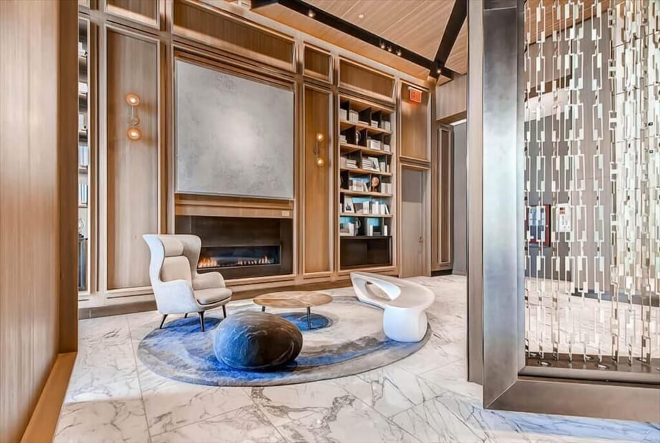 Midtown West New York 1 Bedroom Lobby