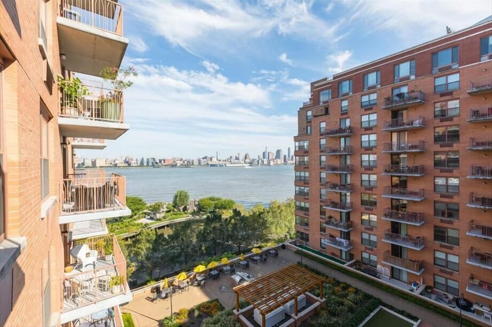 Hoboken 1 Bedroom Misc.