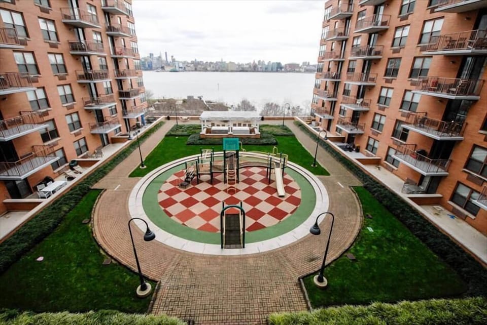 Hoboken 2 Bedroom