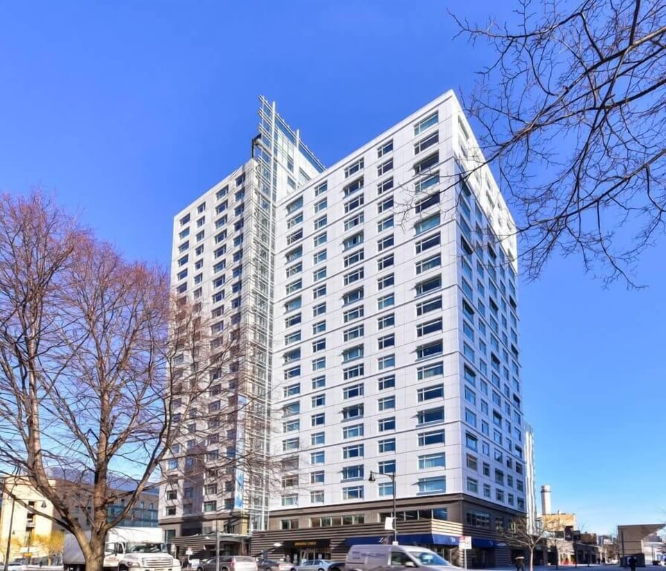 Cambridge 1 Bedroom Building Exterior