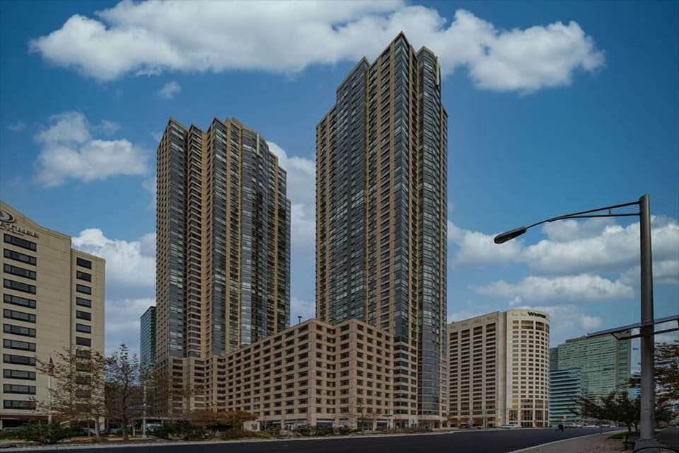 Jersey City 1 Bedroom River View Building Exterior