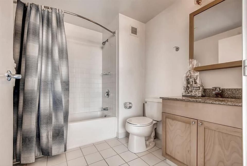 Cambridge 1 Bedroom Bathroom