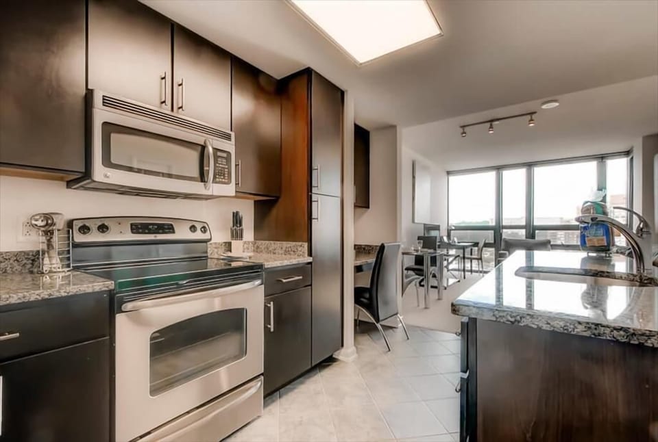 South Arlington Arlington 1 Bedroom Kitchen