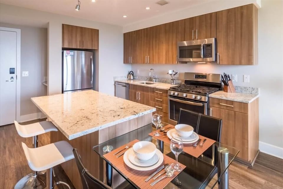 South Arlington Arlington 1 Bedroom Dining Room