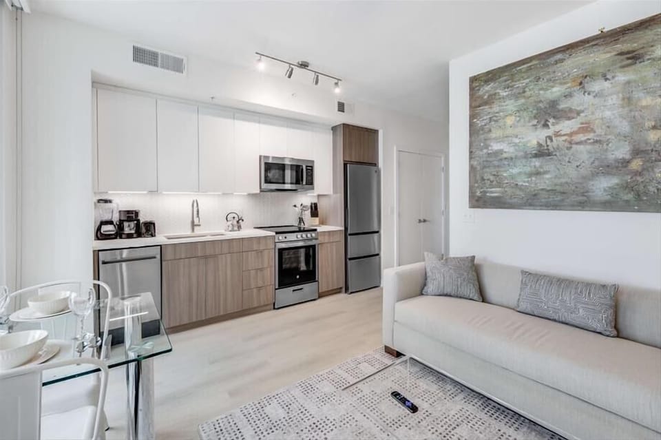 Noma Washington 1 Bedroom with Balcony Kitchen