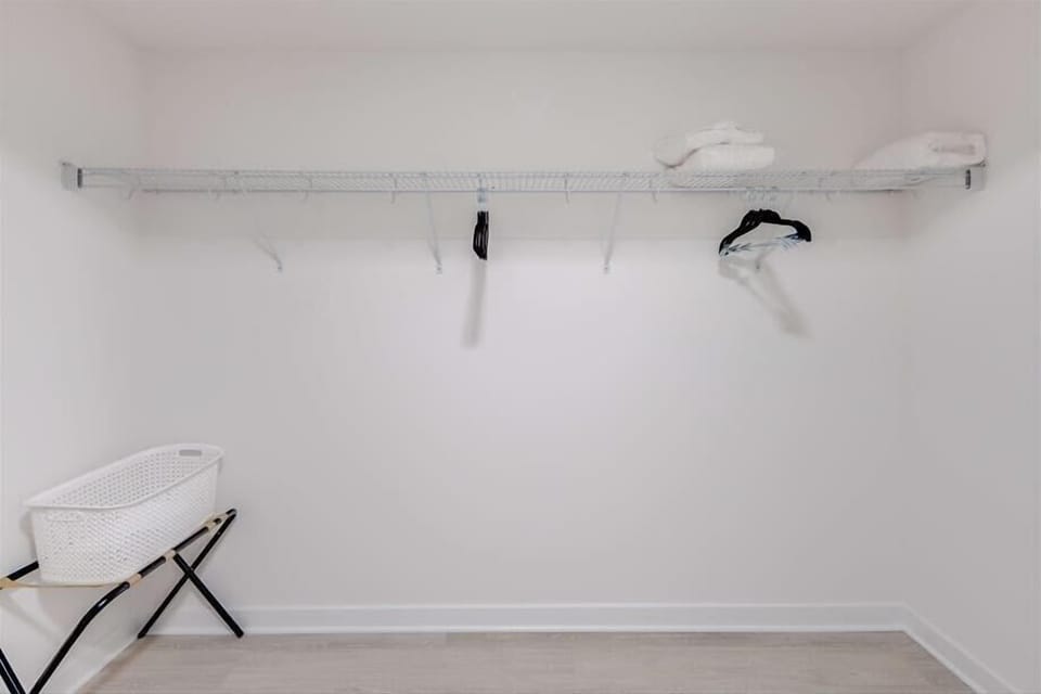 Noma Washington 1 Bedroom Deluxe Bedroom 1 Closet