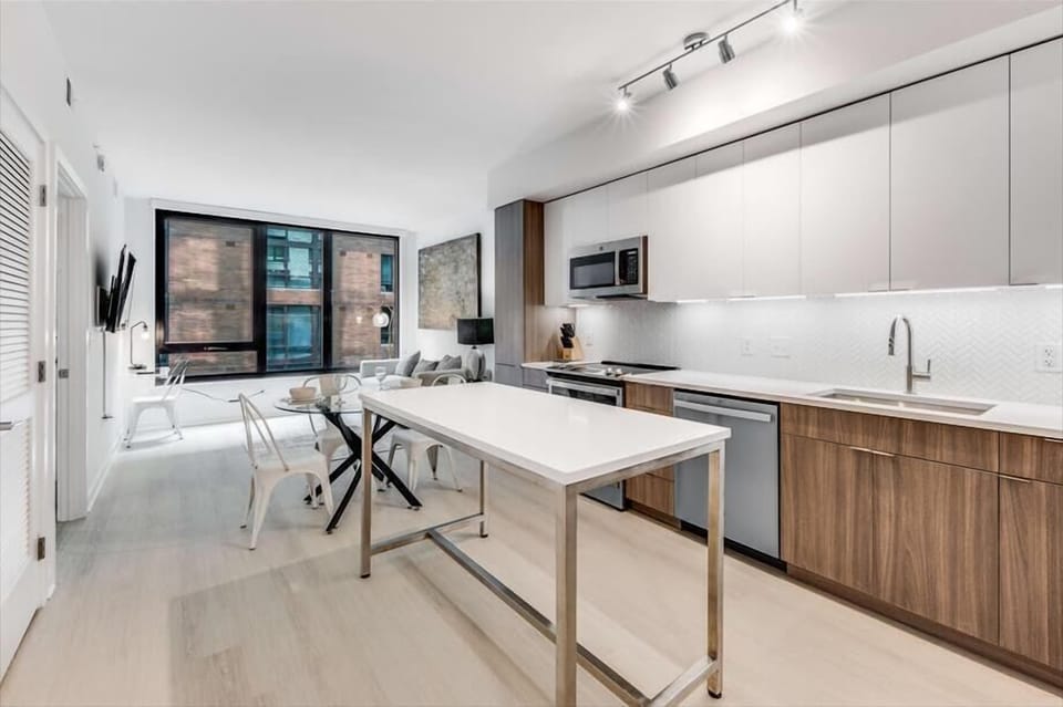 Noma Washington 1 Bedroom Deluxe Kitchen