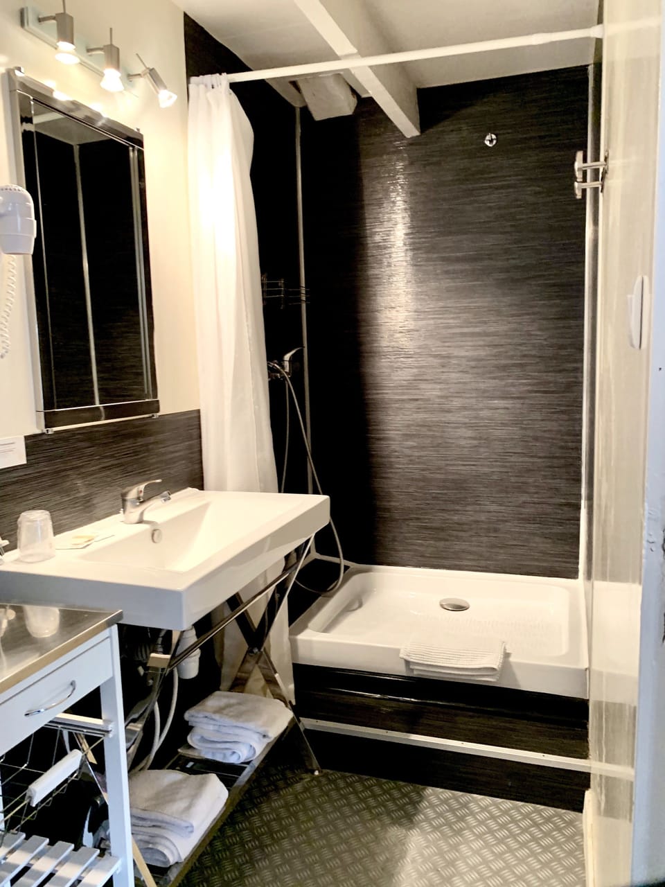 Shower, free toiletries, hair dryer, towels